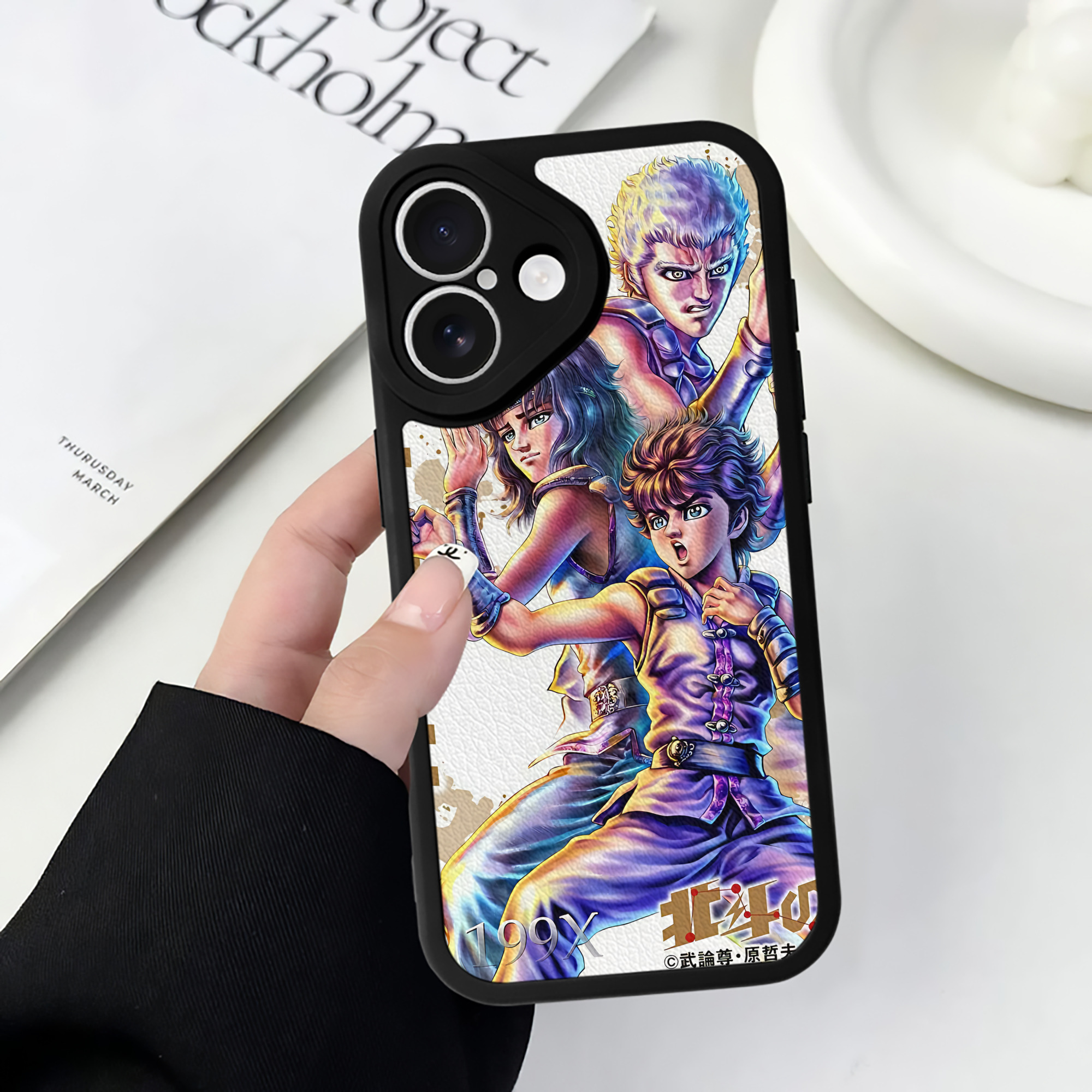 （画像用） 北斗の拳 Fist of the North Star 【iPhone 16シリーズ対応】シリコンスマホケース（レザー調） 材質：シリコン